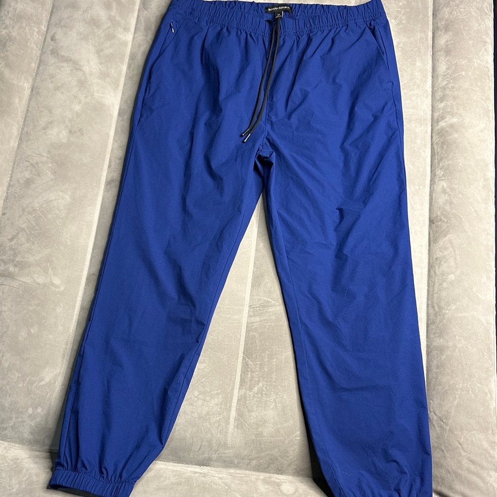 Banana Republic Men's‎ Royal Blue Joggers - Picture 2 of 9